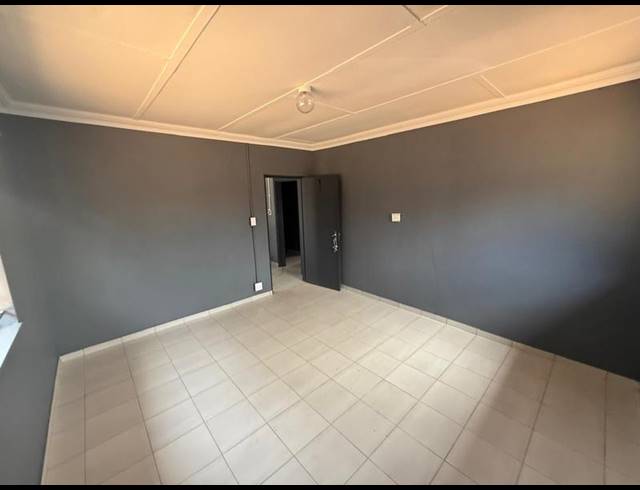 8 BEDROOM HOUSE FOR SALE IN VANDERBIJLPARK CW 6